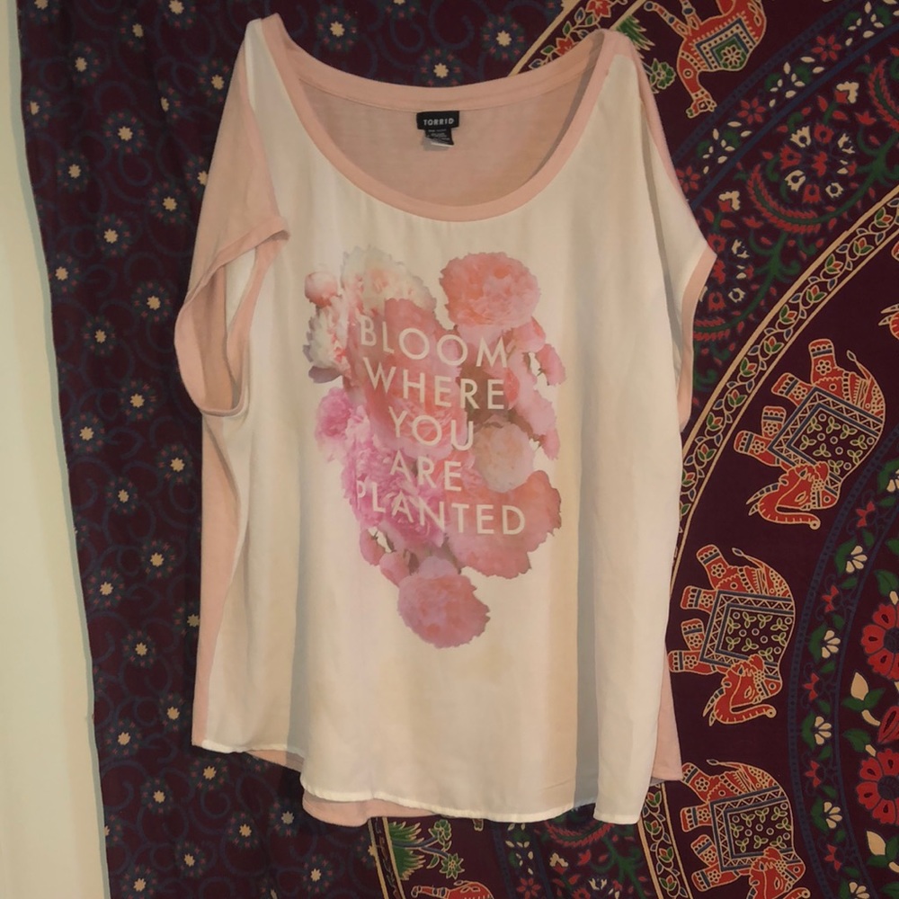 Size 0 Torrid shirt